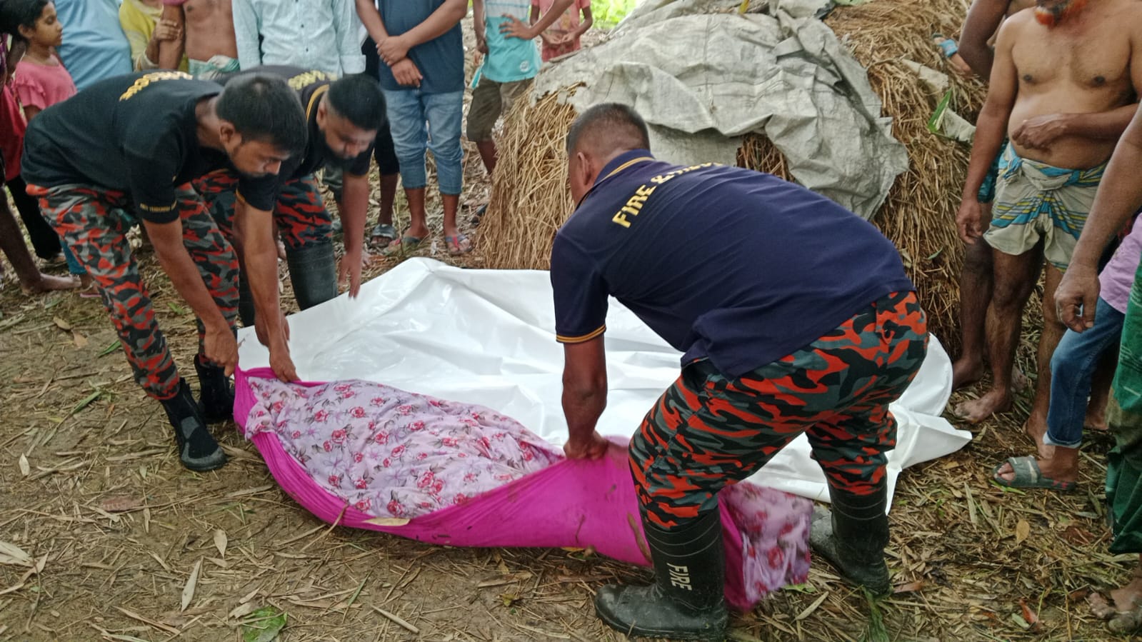 গৌরনদীতে ট্রলার ডুবে নারীর মৃত্যু