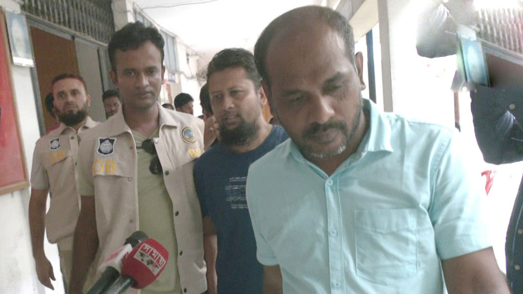 ছাত্রলীগ নেতাকে আটকে চাঁদাবাজি, ফাঁসলেন ছাত্রদল পরিচয়ধারী ৩ জন