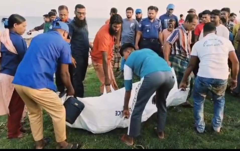 কলাপাড়ায় রাবনাবাদ নদী থেকে অজ্ঞাত নারীর লাশ উদ্ধার