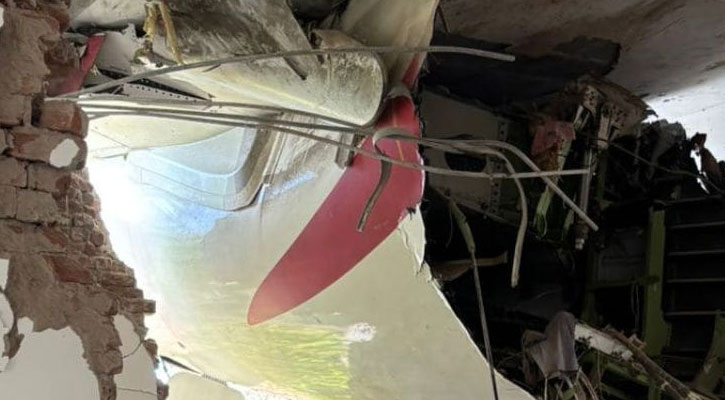 ভারতে উড়োজাহাজ দুর্ঘটনায় ২৪২ আরোহীর সবাই নিহত