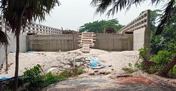 কাজে আসছে না ৭ কোটি টাকার সেতু