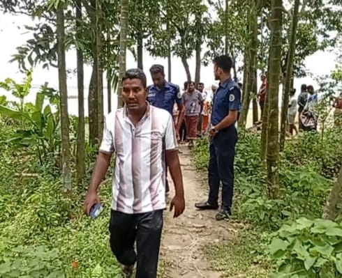 সংবাদ সংগ্রহ কালে আমার দেশ প্রতিনিধির উপর হামলা