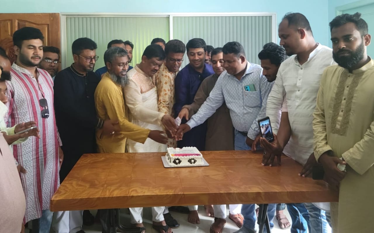 বরিশালে দৈনিক বণিক বার্তা’র প্রতিষ্ঠা বার্ষিকী উদযাপন