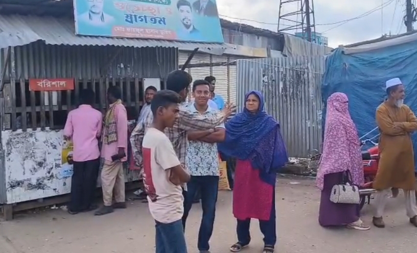 কর্মস্হলে ফিরছেন নারীর টানে বাড়ি আসা মানুষগুলো