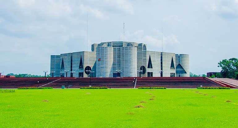 বরিশালে বিএনপিতে প্রার্থী–জট, নির্ভার জামায়াত