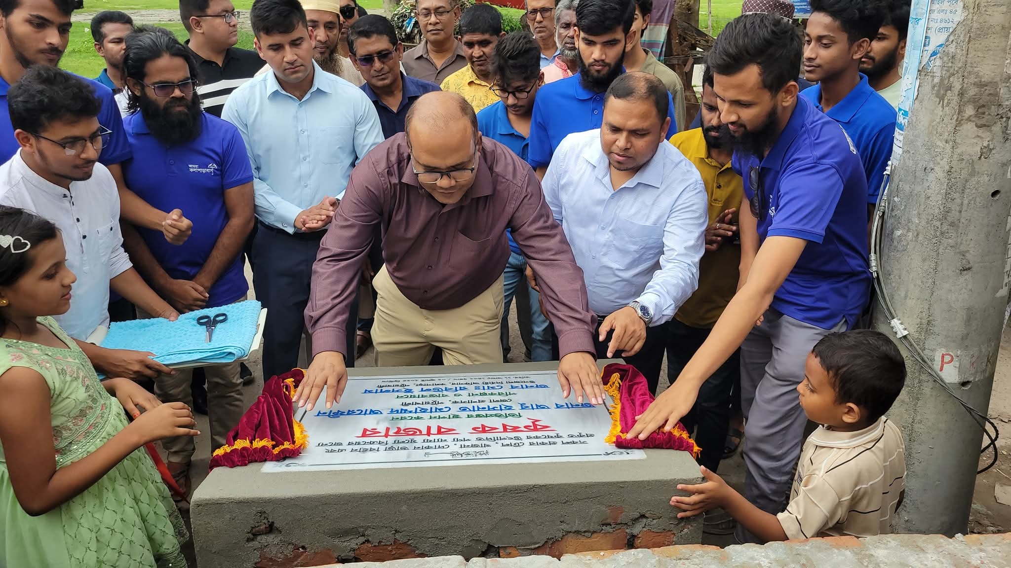 কলাপাড়ায় কৃষক বাজারের ভিত্তিপ্রস্তর স্থাপন করলেন পটুয়াখালী জেলা প্রশাসক 