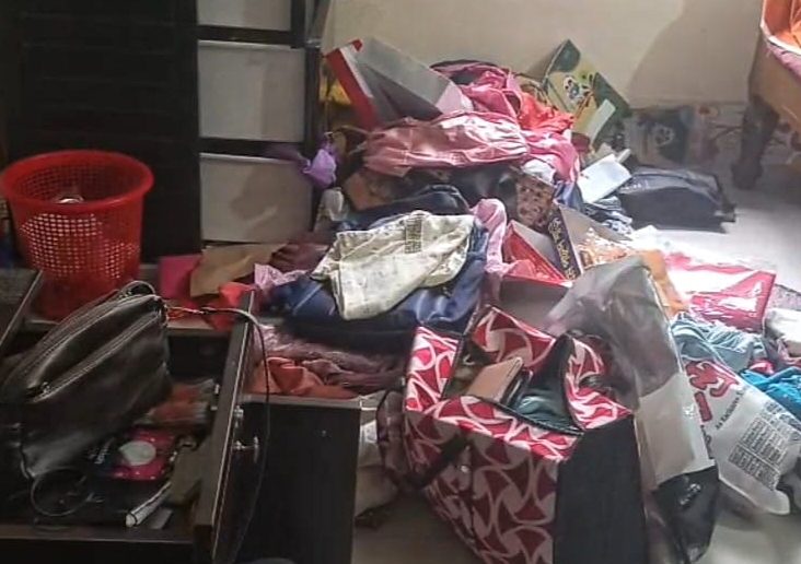 কলাপাড়ায় ডাকাতি শেষে আমেরিকা প্রবাসী নববধূকে পালাক্রমে ধর্ষণ, আটক-২