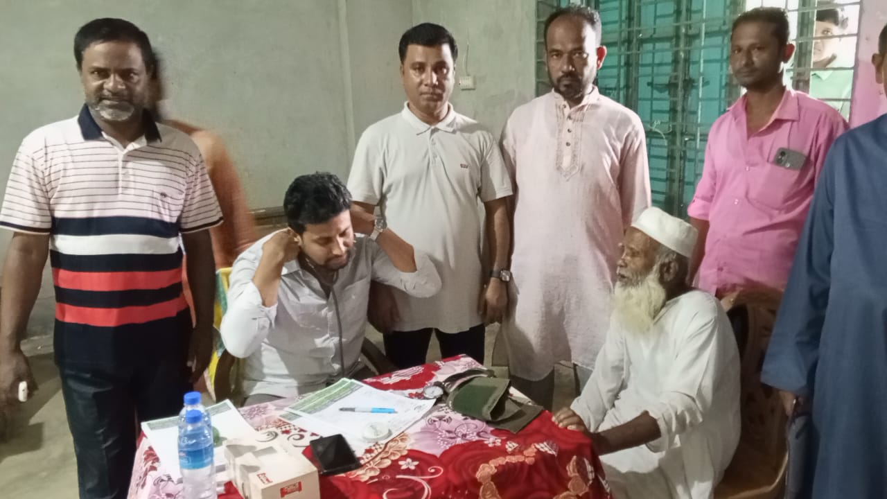 বাউফলে ফ্রি মেডিকেল ক্যাম্প অনুষ্ঠিত 