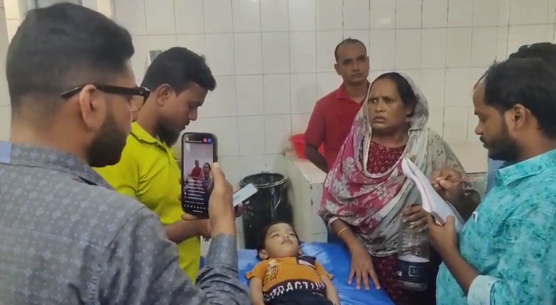 বাউফলে গলায় কলা আটকে শিশুর মৃত্য