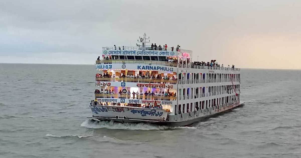 যাত্রী খরায় ভুগছে লঞ্চ