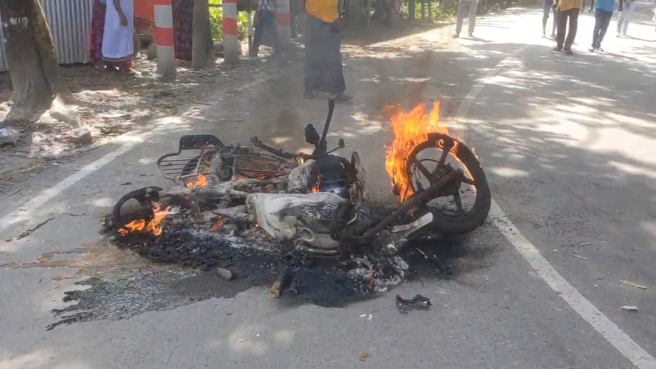 বাউফলে তুচ্ছ ঘটনাকে কেন্দ্র করে তিন ভাইকে পিটিয়ে যখম