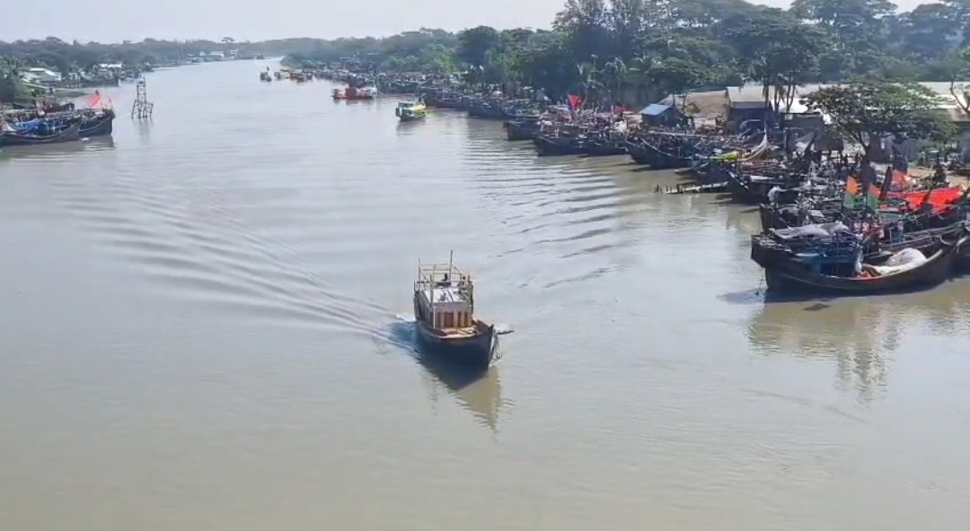 ঘূর্নিঝড় মোন্থা,পায়রা বন্দরে ২ নম্বর হুশিয়ারী সংকেত
