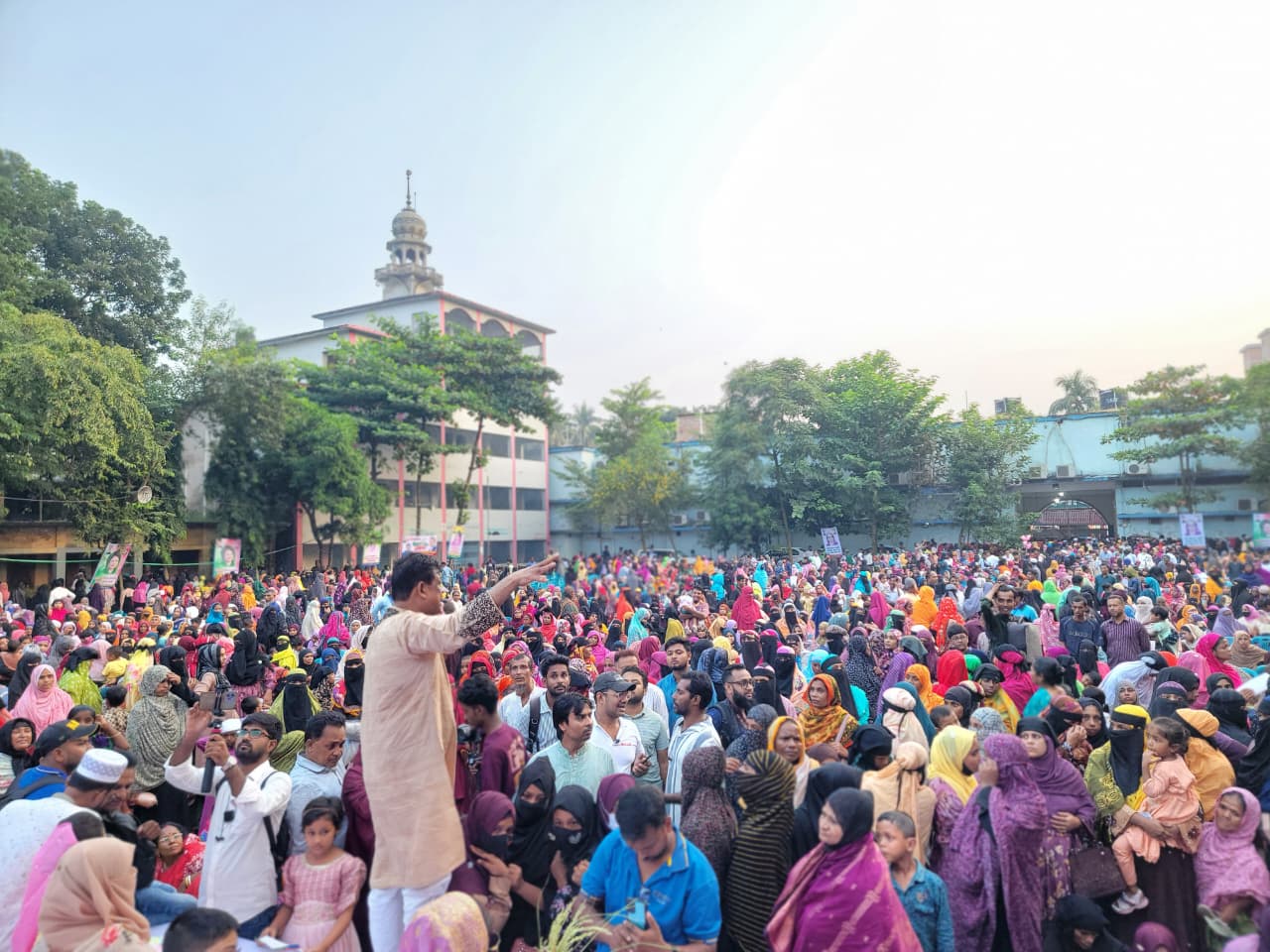 খালেদা জিয়ার সুস্থতা কামনায় বরিশালে নারী সমাবেশ ও দোয়া মোনাজাত