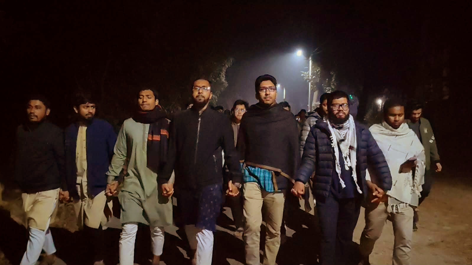 শেরপুরে জামায়াত নেতা হত্যার ঘটনায় জাবিতে ছাত্রশিবিরের তাৎক্ষণিক বিক্ষোভ