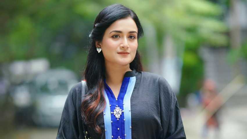 কন্যা সন্তানের মা হলেন জনপ্রিয় অভিনেত্রী