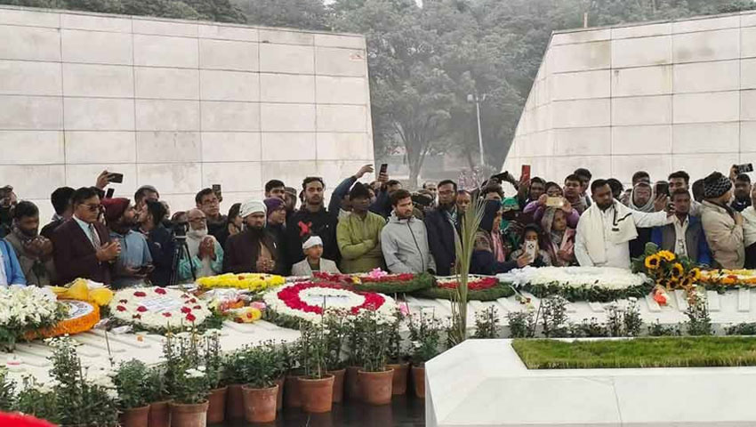 খালেদা জিয়ার কবর জিয়ারতে নেতাকর্মীদের ঢল
