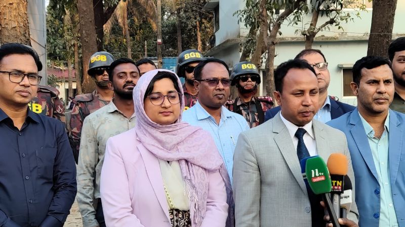 ঢাকা-২ ও ঢাকা-৩ আসনে ১৮ ম্যাজিস্ট্রেট নির্বাচনী কাজে তৎপর
