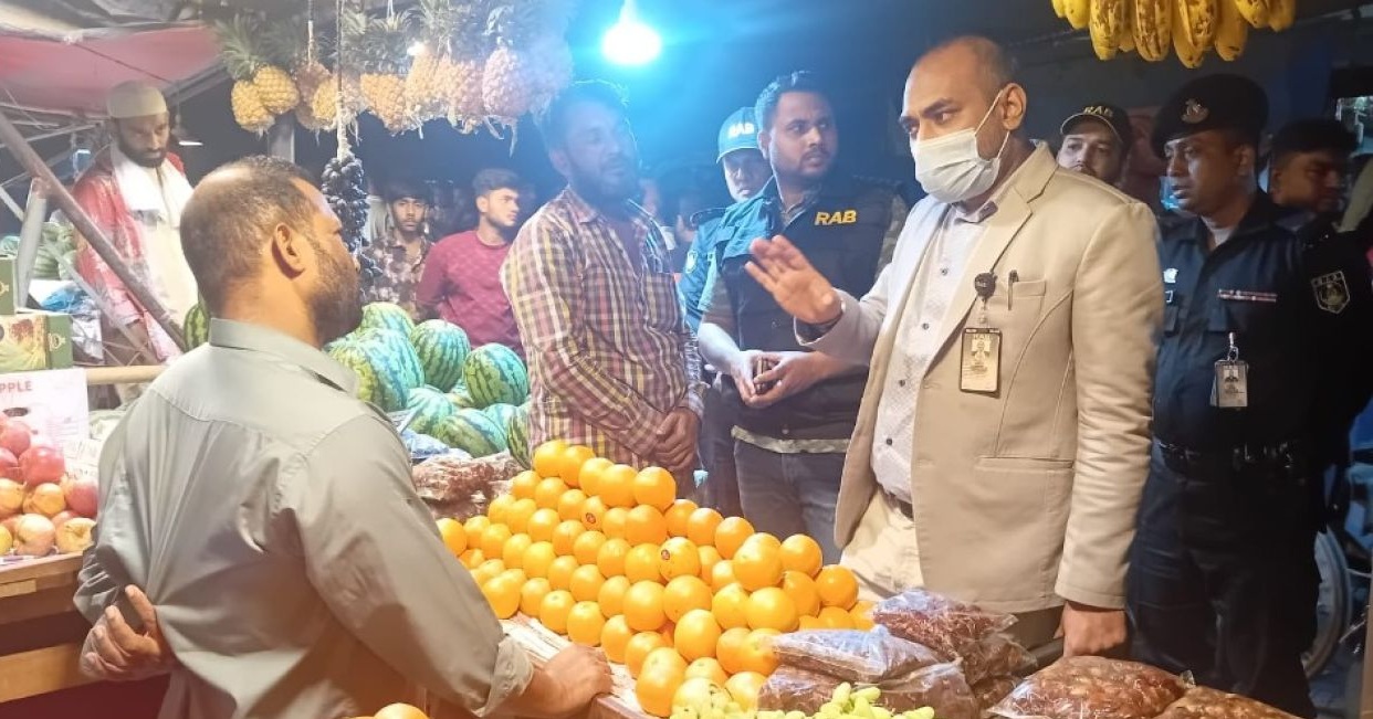 কেরাণীগঞ্জে র‌্যাবের বাজার মনিটরিং, ৩৫ হাজার টাকা জরিমানা