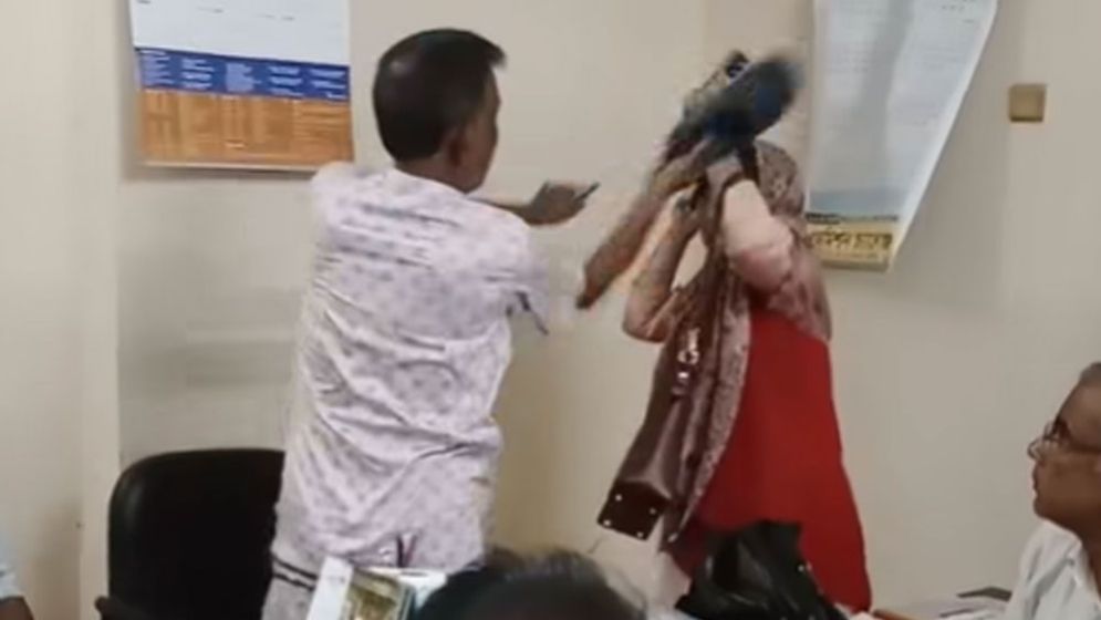 শিক্ষিকাকে জুতাপেটার ঘটনায় সেই বিএনপি নেতা বহিষ্কার