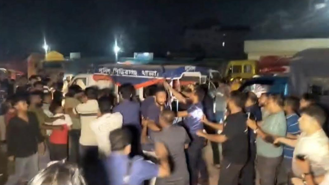 নারায়ণগঞ্জে শিশু ধর্ষণচেষ্টার অভিযুক্তকে ছিনিয়ে নেওয়ার চেষ্টা