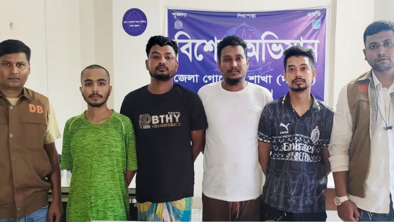 কেরানীগঞ্জে ছাত্রলীগের চার নেতা গ্রেপ্তার