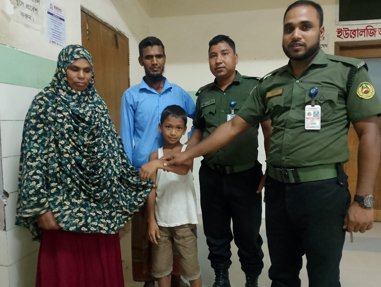 মানিকগঞ্জ মেডিকেল কলেজ হাসপাতালে হারিয়ে যাওয়া শিশু উদ্ধার