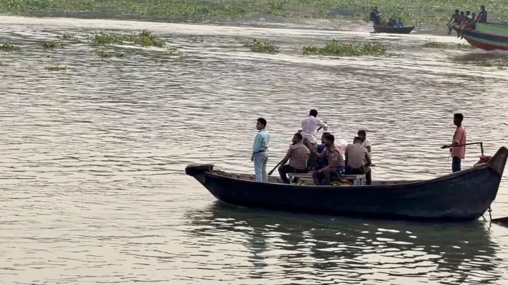 সদরঘাটে প্রতিমা বিসর্জন ঘিরে জোরদার নিরাপত্তা